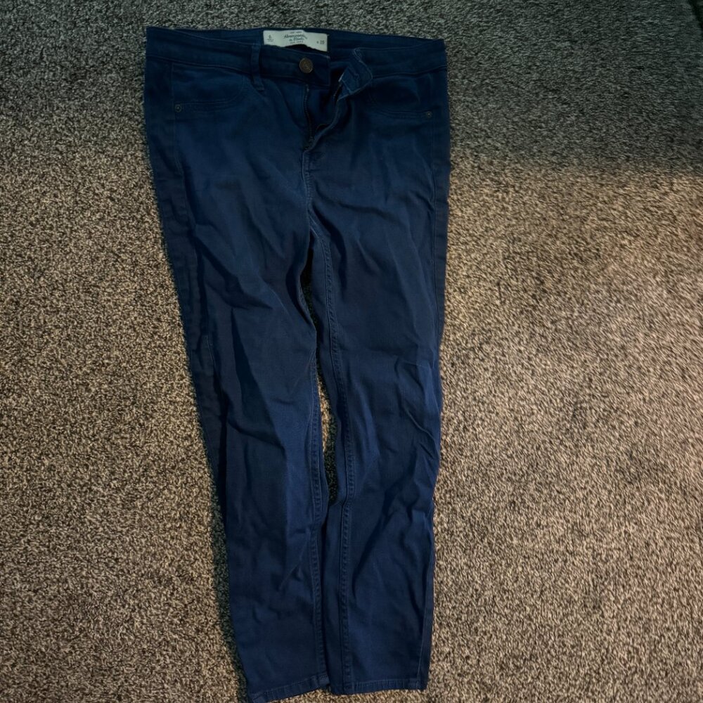 Abercrombie & Fitch Blue Capris w 28 SIZE 6